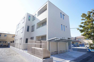 【外観】 | 洗練されたスタイリッシュな3階建てヘーベルメゾンです