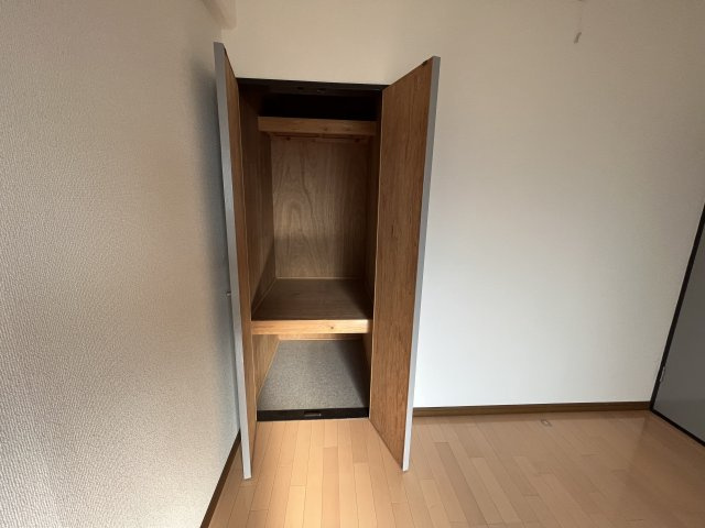 第3サンフローラルハイツの収納