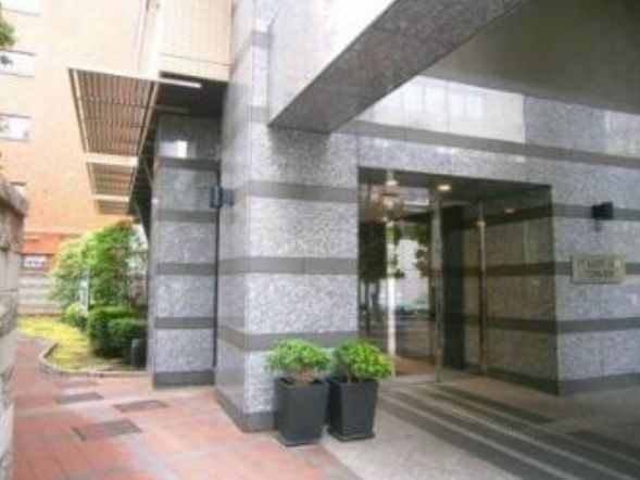 【エントランス】パークキューブ愛宕山タワー