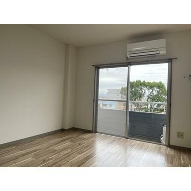 丸善インタービル【10.000円キャッシュバック対象物件】の居間・リビング