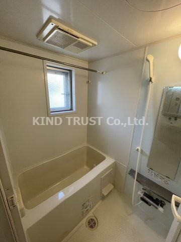 クレグラン北梅田の浴室|ゆったり過ごせるお風呂です