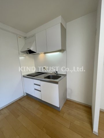 クレグラン北梅田のキッチン|お料理しやすいキッチンです