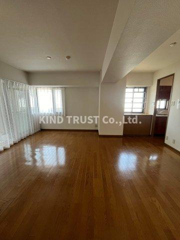 ユニアルス扇町公園の居間・リビング|ゆったり過ごせるリビングです