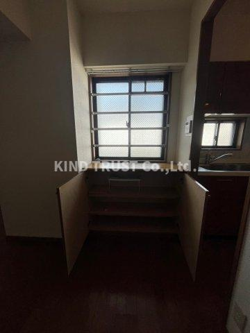 ユニアルス扇町公園の内装|明るい色調の室内です