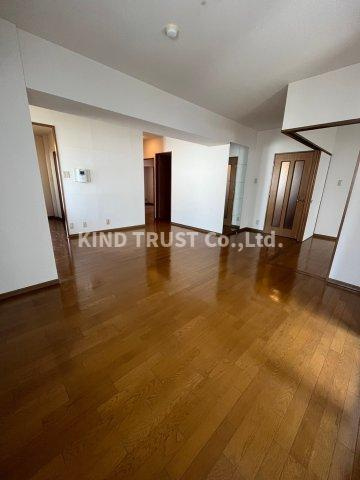 ユニアルス扇町公園の居間・リビング|おしゃれな居間です