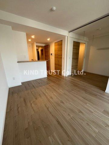 フラットレモンの内装|明るい色調の室内です