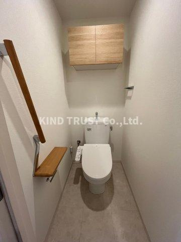 フラットレモンのトイレ|落ち着いた色調のトイレです