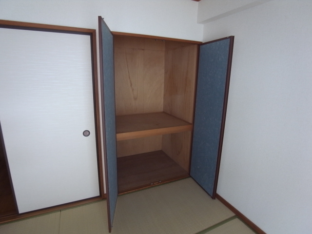 ラガール深江の収納