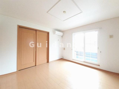 【居間・リビング】 | イーストレジデンス