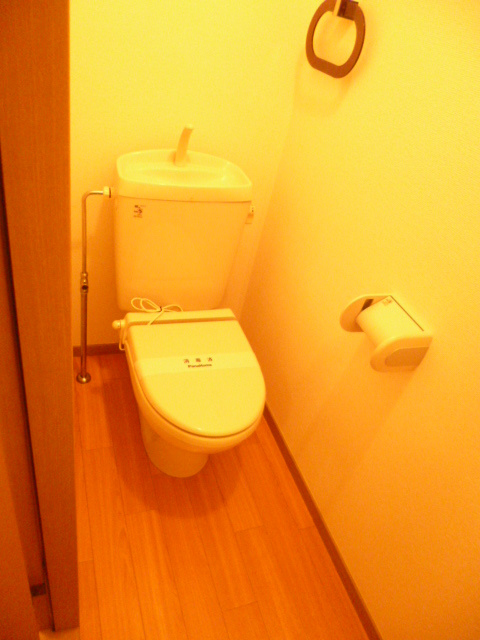 アレックのトイレ