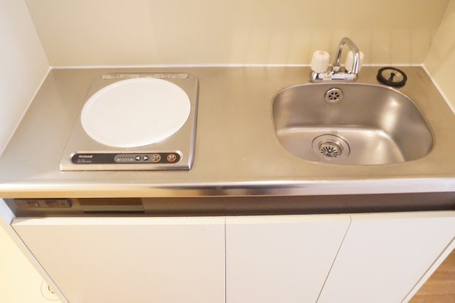 スイートキャッスル市川のキッチン|IHシステムキッチン♪