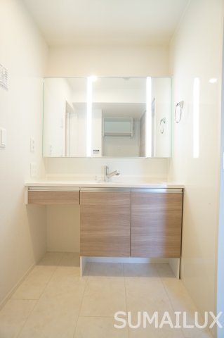 熊本市南区野田１丁目のアパートの独立洗面台