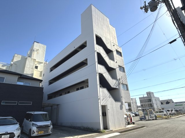 五反ビルの外観