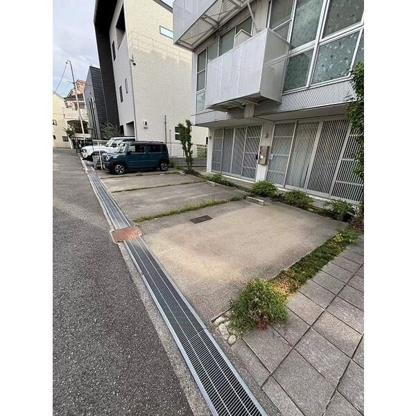 M's-Flatの駐車場