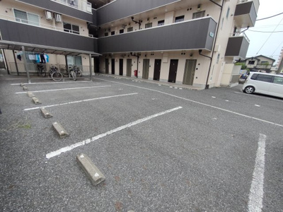 【駐車場】 | アイリッシュコート | 駐車場があります