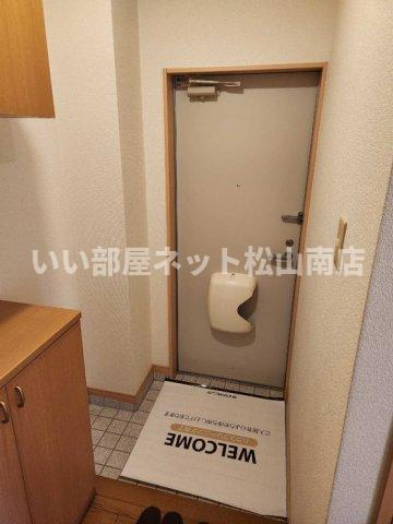 【玄関】 | フローレンスMAI