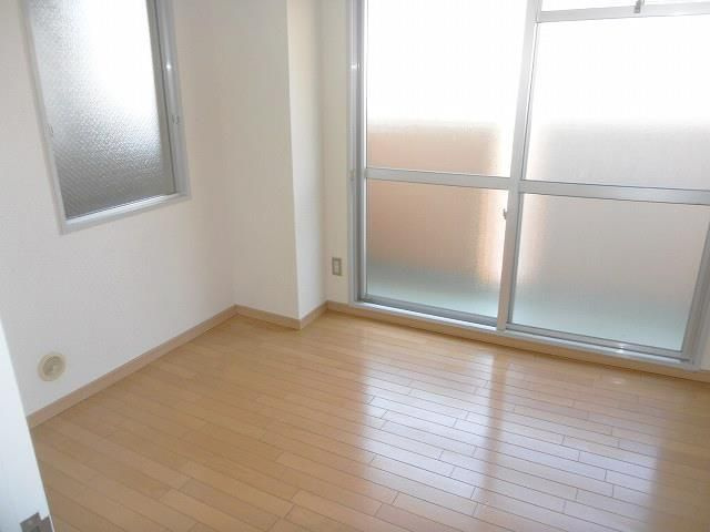 姫路市佃町の賃貸マンションの居間・リビング