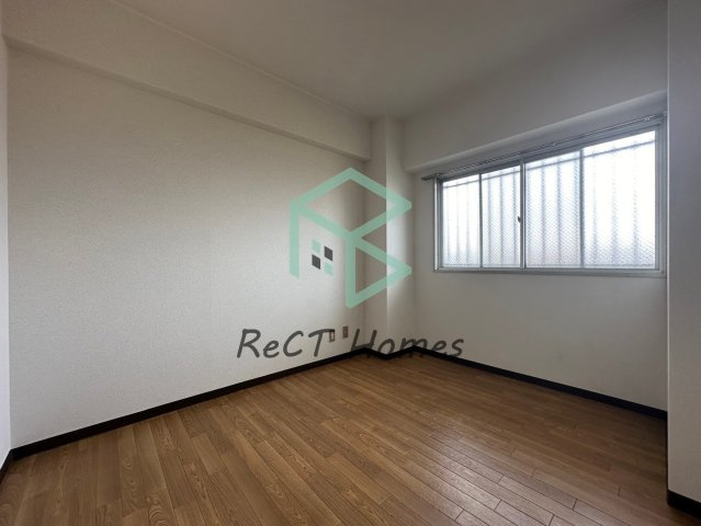 姫路市栗山町の賃貸マンションの居間・リビング