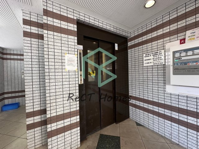 姫路市栗山町の賃貸マンションのエントランス