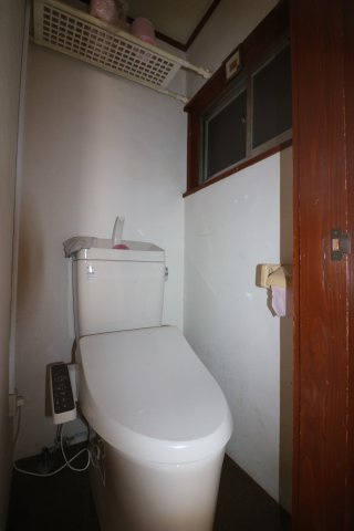 足利市西砂原後町の中古一戸建のトイレ|こちらは、2階のトイレになります。