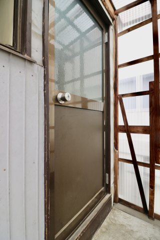 足利市西砂原後町の中古一戸建の玄関|こちらは、2階の玄関になります。