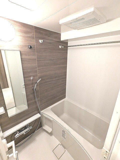 ONE ROOF RESIDENCE上野御徒町の浴室|追焚オートバス、浴室換気乾燥機、ワイドシャワーヘッド