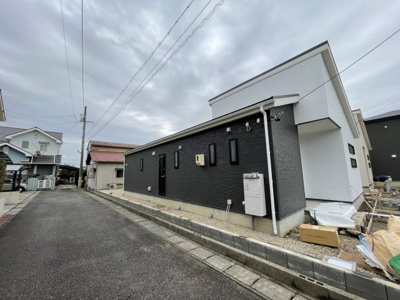 【前面道路含む現地写真】 | Livele Garden.S守山区中志段味全３棟＜仲介手数料無料＞志段味東小・志段味中　新築一戸建 | 撮影
社長の村田です！
自らプレイヤーとして営業しています
長年の経験と実績から皆様により良いマイホーム購入のご提案をいたします。
住宅ローンの不安や購入後の不安等何でもご相談ください。