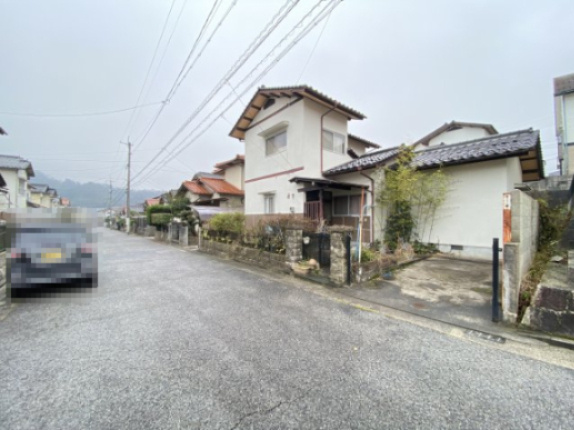 売土地　あさひが丘9丁目の前面道路含む現地写真