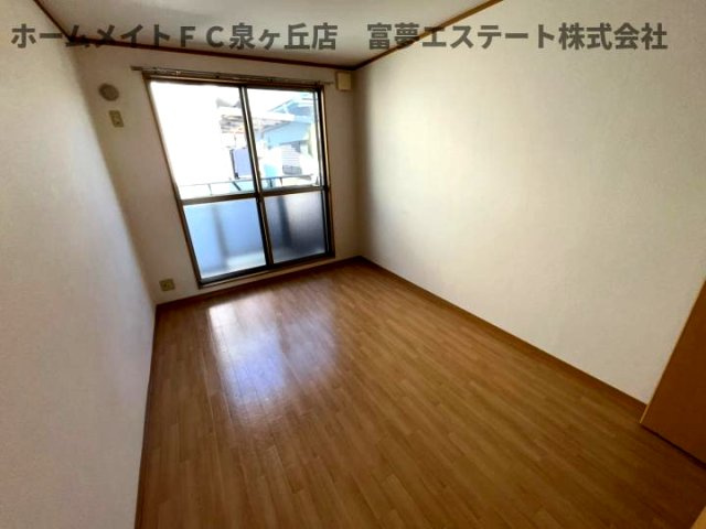グランソレイユB棟の洋室