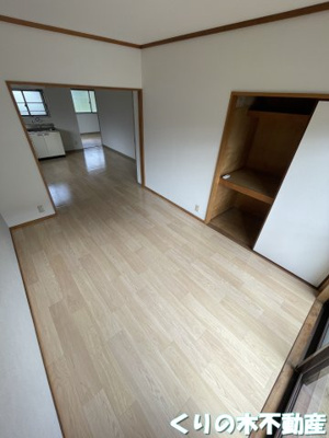 【寝室】 | MATSUMOMENT桜井Ⅱ | 落ち着いて過ごせるお部屋なので、寝室にいかがでしょうか