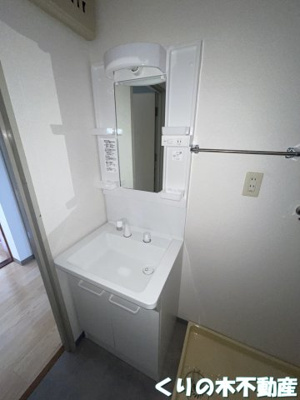 【洗面所】 | MATSUMOMENT桜井Ⅱ | 広い洗面スペース