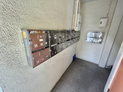 【ロビー】 | 上田マンション | 集合郵便受けです