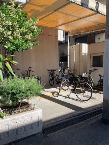いずみハイツの駐車場
