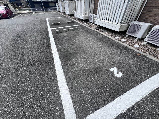 ベルクール大塚の駐車場
