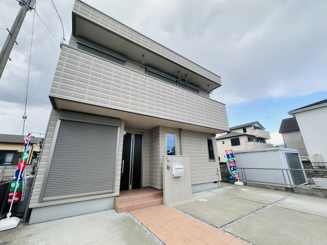 平塚市南原　ヘーベルハウスの大型注文住宅の外観