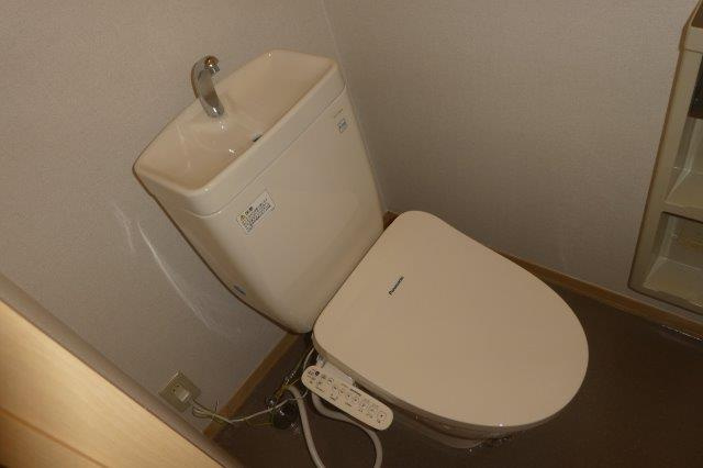 メゾン・エクランタンＥのトイレ|ウォシュレット