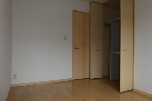 メゾン・エクランタンＥの洋室