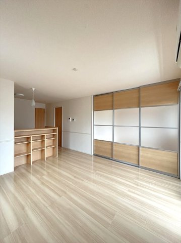 マイ・カーサ　B棟の居間・リビング