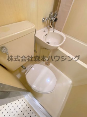 【トイレ】 | 　第三東ビル | コンパクトで使いやすいトイレです