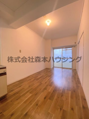 【居間・リビング】 | 　第三東ビル | 使いやすい居間です