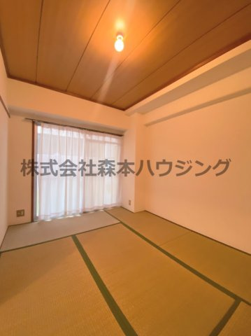【和室】 | 　第三東ビル | 和室がひろがる居住スペース