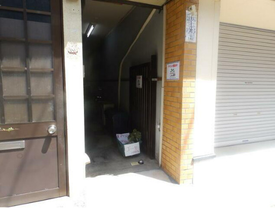 長等三丁目店舗の外観|落ち着いた雰囲気の外観です