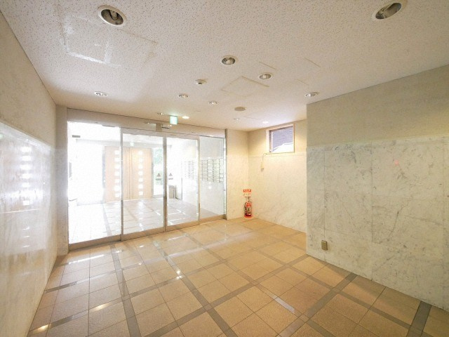 CITY SPIRE靭公園のロビー