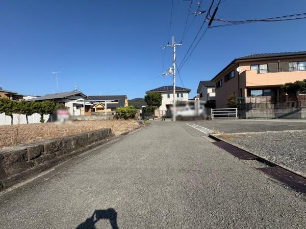 和歌山市六十谷　土地の前面道路含む現地写真