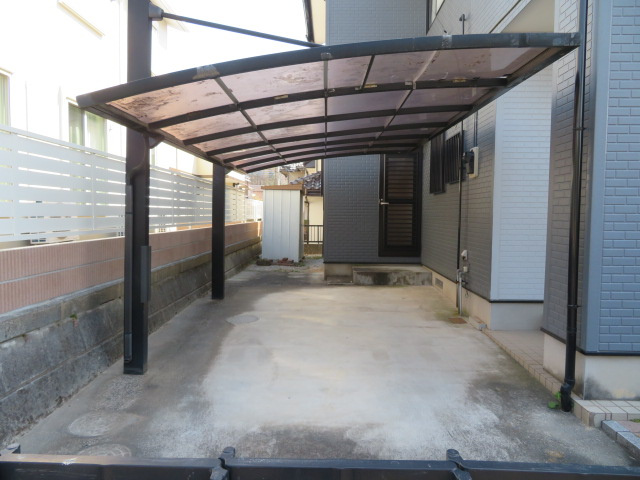 高崎市吉井町南陽台　中古1580の駐車場