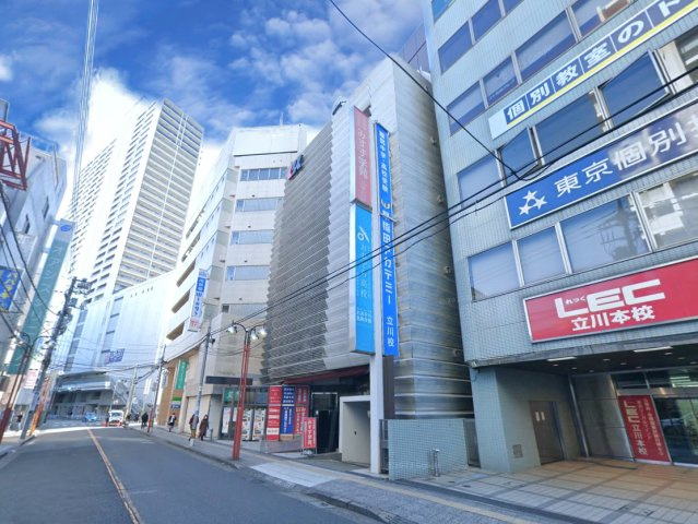 コアビルの周辺