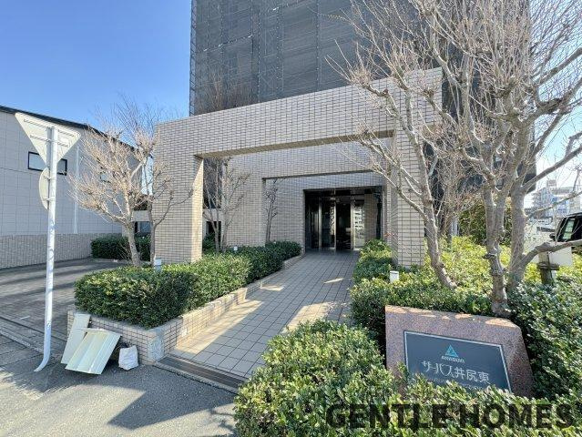 サーパス井尻東のエントランス