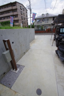 【駐車場】