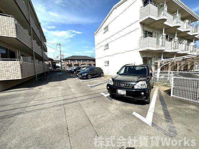 ヒューマンスペースⅠの駐車場|駐車場があるので、車を買う予定の方も安心です