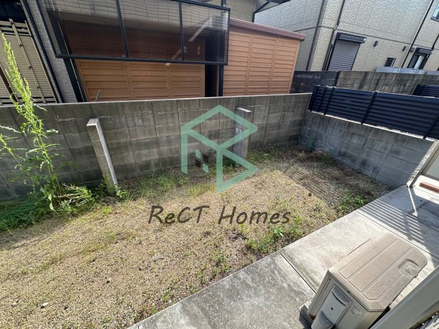 姫路市飾磨区清水１丁目のハイツの庭